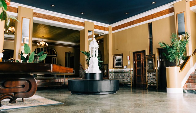 Hotel Leo