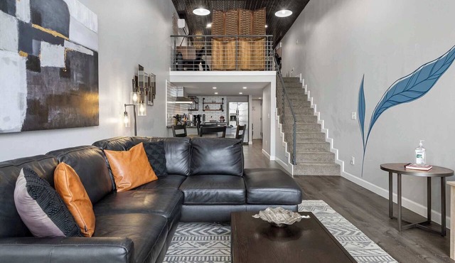 Industrial-Chic Loft with King Bed Close to Shops!