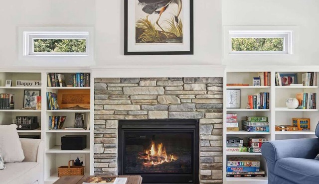 Juniper Presents: Uber-Stylish Home - Private Beach Access&Fire Pit