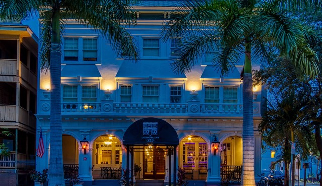 King Room beautiful restored historic hotel in the heart of downtown St. Pete FL