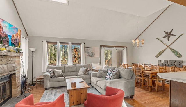 Lake Harmony | Charming 2 Bed | Close to It All