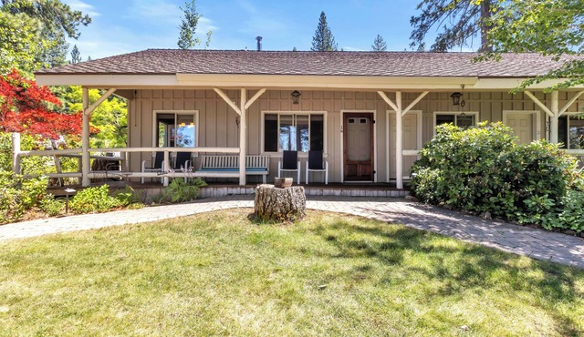 Lakefront Resort Lake Almanor, Dorado Inn Cabin #1