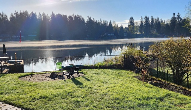 LakeHouse Getaway
