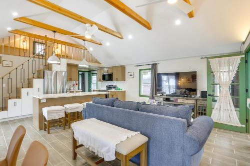 Lakeside Charm! Updated Home Near Mtn Creek Resort
