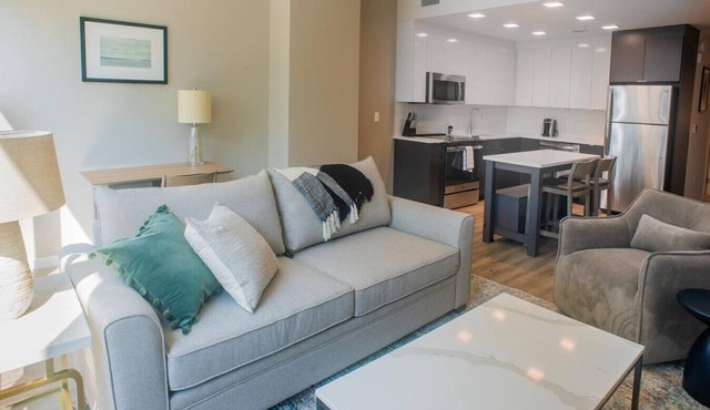 Landing at 1405 Point - 1 Bedroom in Fells Point