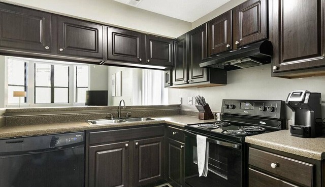 Landing at Drawbridge Creek - 1 Bedroom in Downtown Greensboro
