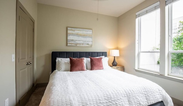 Landing at The Porter Brewers Hill - 1 Bedroom in Highlandtown