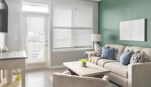 Landing | Beautiful 1BD, Gym
