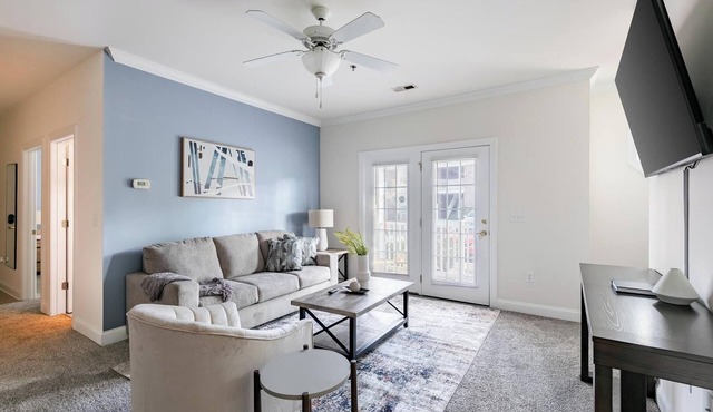 Landing | Beautiful 2BD, Clubhouse, Gym
