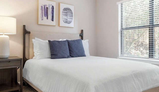 Landing | Chic 1BD, Gym