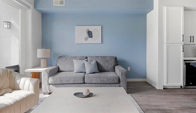 Landing | Incredible 1BD in Cool Springs