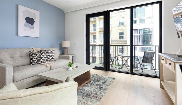 Landing | Stylish 2BD in Logan Circle