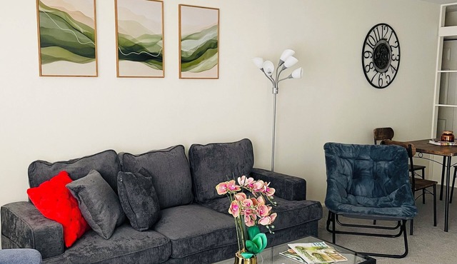 Large 2BR/2BA Apartment | Ideal for Long Stays