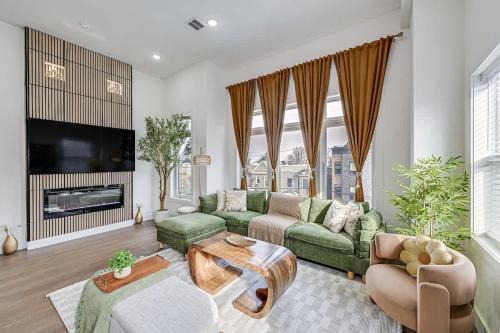 Luxury Compound NYC MetLife Rooftop Views
