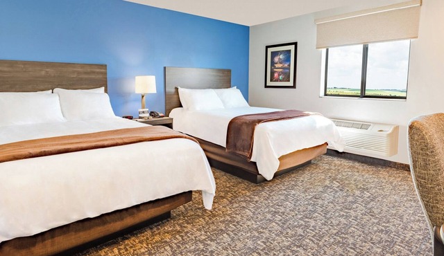 Modern Space Ideal for Comfortable Nights Near Burney Falls