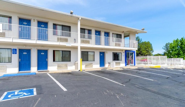 Motel 6-Redding, CA - Central