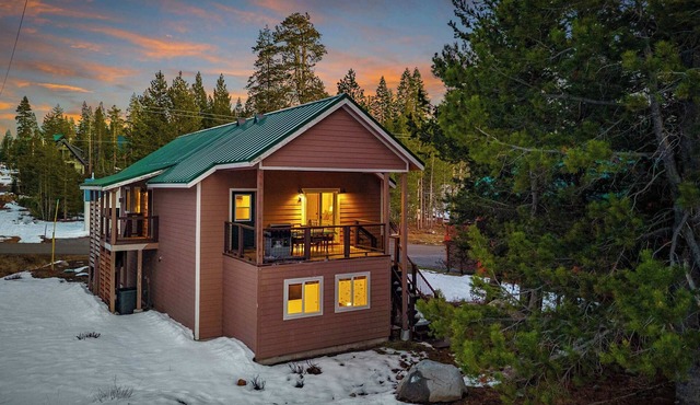 Mountain Retreat | Canoe | Fireplace | Views