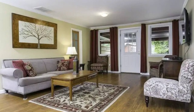Near Fairhaven, Galbraith Trails, Lake, and Golf