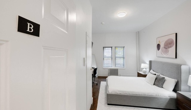 Nestled Nook: Inviting Bay Ridge Studio Hideaway