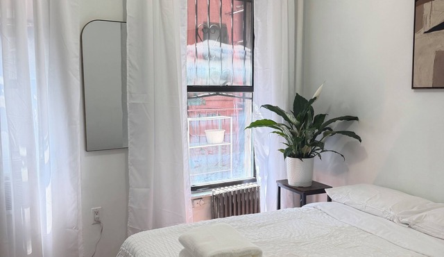 New 2-bdr apartment in chinatown