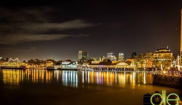 New/Midtown Sac/Free Parking/Coffee/Long stays welcomed