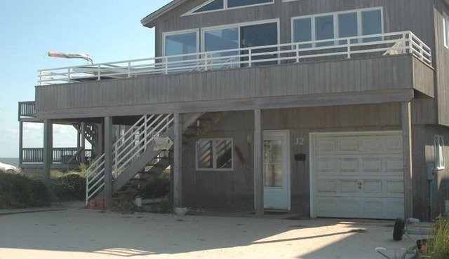 Oceanfront 3 Bedroom! ** Great Rates**