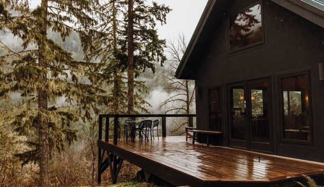 Off Grid Scandinavian Cabin & Barrel Sauna