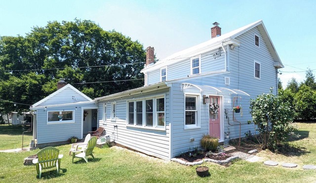 Peaceful renovated Cabin in serene Westminster with AC, firepit on 5 Acres