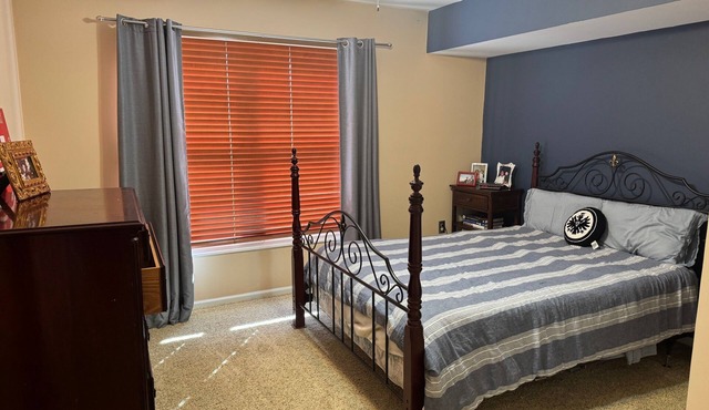 Perfectly situated, sunny, comfortable and functional: 3 beds, finished basement