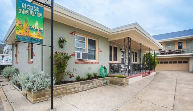 PG's Bungalow, 1.5 Blocks to Beach and Boardwalk, Pet Friendly