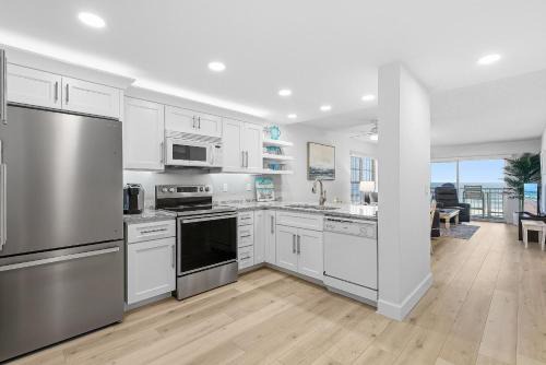 Point East 301