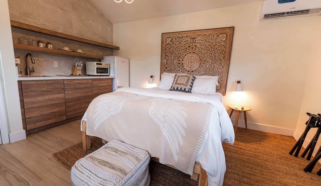 Premium Queen Coastal Kitchen Suite