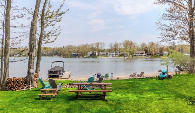 Private Beach on Budd Lake Game Room Kayaks Fire Pit Sleeps 12+