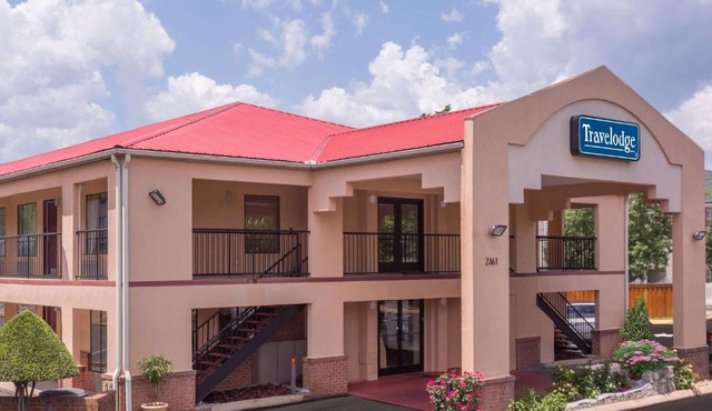 Regency Inn & Suites-Hamilton Place