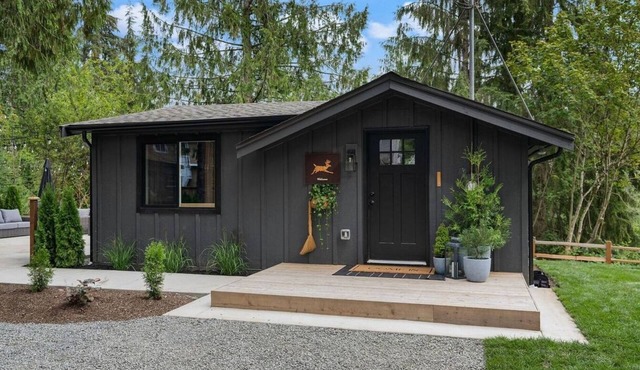 Relax at this Peaceful 1 Bedroom Cabin in Granite Falls