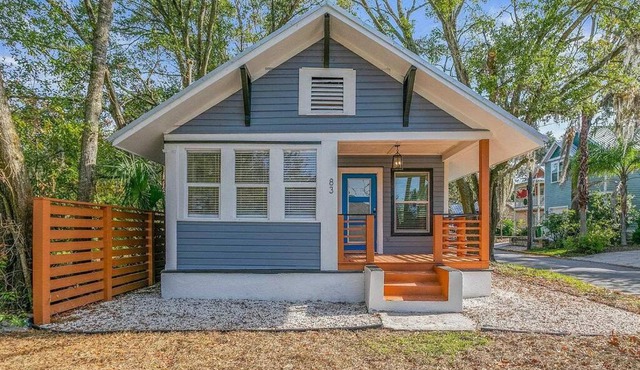 Relaxing Retreat and Modern Charm in Historic Saint Augustine