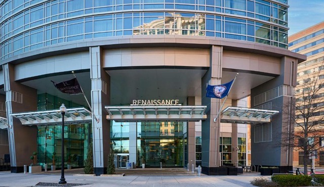 Renaissance Arlington Capital View Hotel