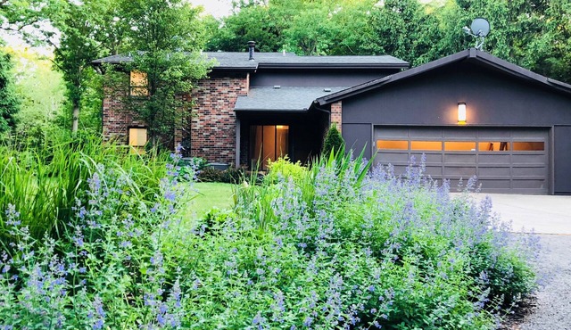 River front home/Game room/Cable/Grill/Fire Pit/Tennis Court/Wifi/AC