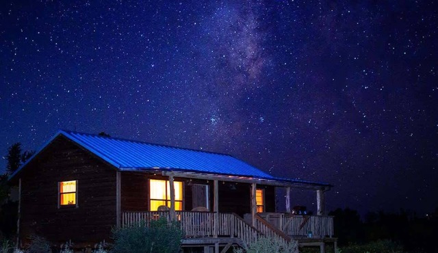 Rocky Ridge Cedar Cabin With Hot Tub & Amazing Views