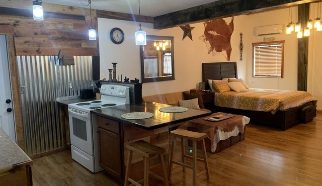 Rustic Studio in Ridgecrest
