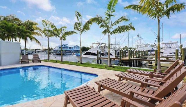 Sailfish Suites 7 - Waterfront Lodging