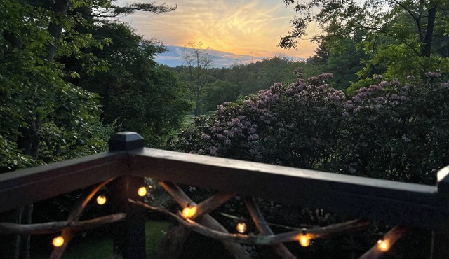 Sanctuary Cottage: Historic Highlands Charm w/Screen Porch, Large Deck, Firepit