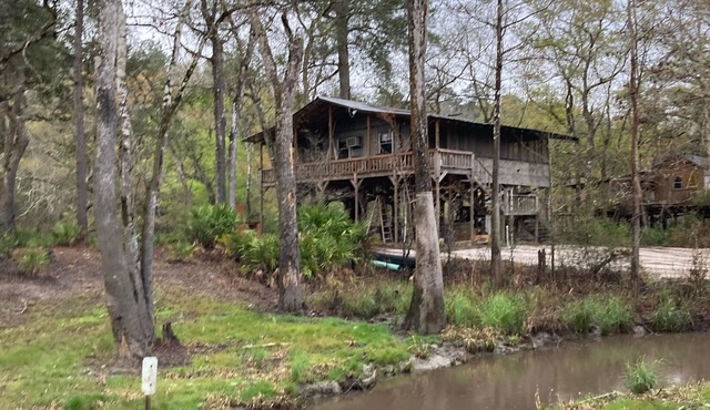 Skip’s Rustic River Cabin near Okefenokee Swamp