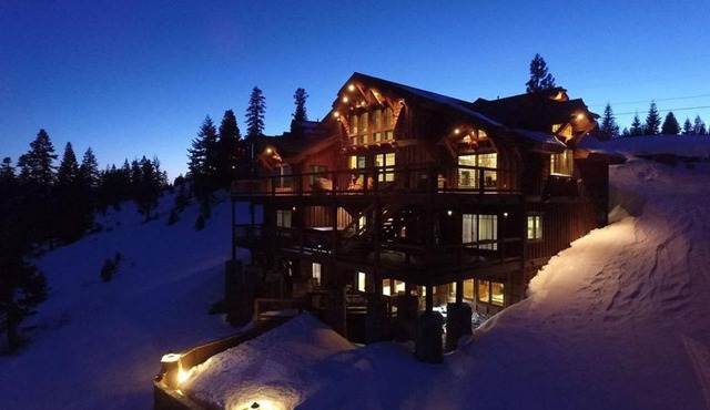 Skislope-Tahoe Villa