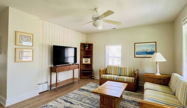 Spacious 3-bedroom apartment steps from the beach in St. Joseph