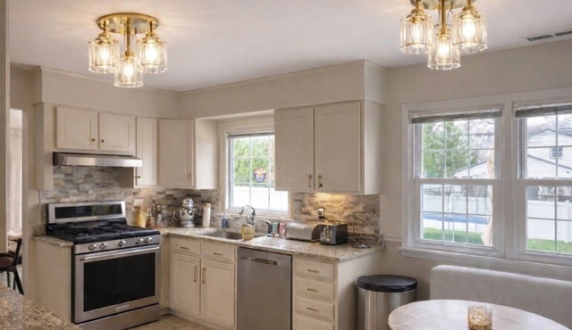 Spacious 4-bedroom house with AC in wonderful Williamsport
