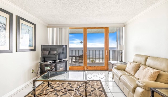 Spacious Beachfront Condo - Smyrna Beach Club A603