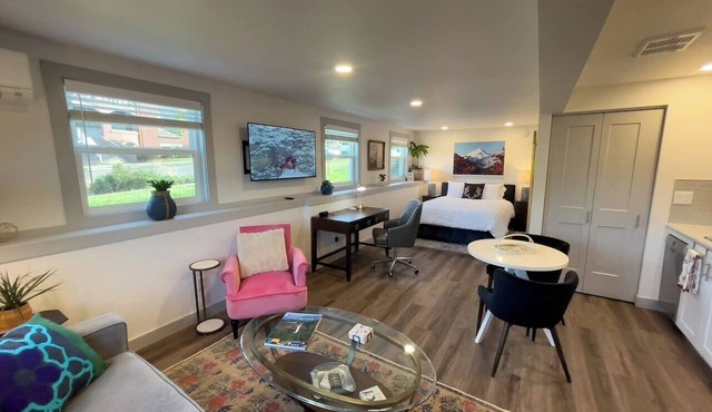 Spacious Downtown Studio | A+ Location | Near WWU