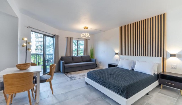 Spacious Studio close to Theme Parks