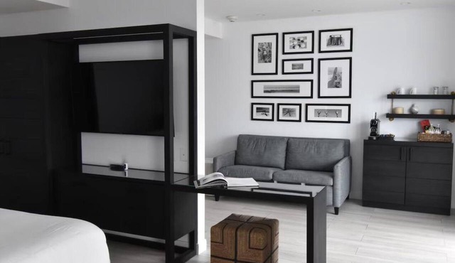 Steps from Beach, Everything You Need For The Perfect Vacation! Pets Are Welcome